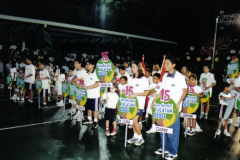 ninos-con-paletas-paises-participantes