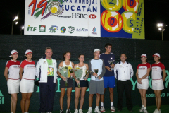 p1000712